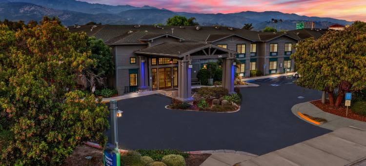 智选假日套房酒店卡宾特里拉的(Holiday Inn Express & Suites CARPINTERIA by IHG)图片