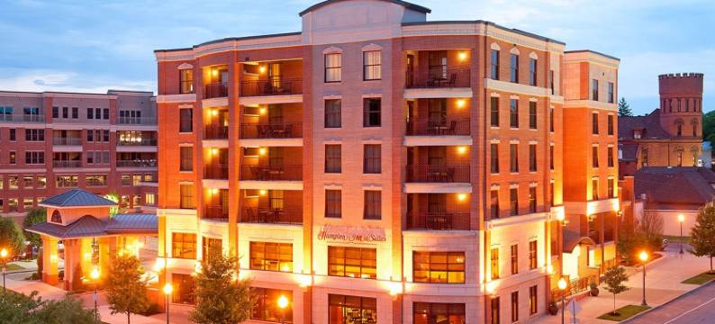 萨拉托加泉市中心欢朋套房酒店(Hampton Inn & Suites Saratoga Springs Downtown)图片