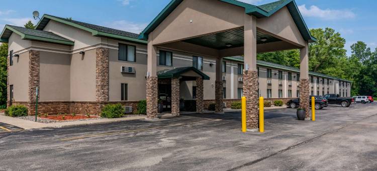 马里内特品质套房酒店(Quality Inn & Suites Marinette)图片