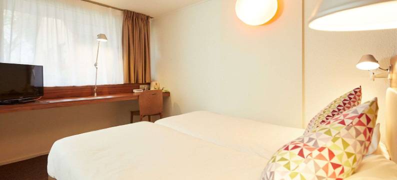 波城康铂酒店(Campanile Pau)图片