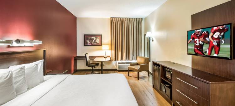 奥斯汀南红顶Plus酒店(Red Roof Plus+ Austin South)图片