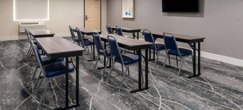 温德姆华美达酒店 莫德斯托优胜美地地区(Ramada by Wyndham Modesto Yosemite Area)图片