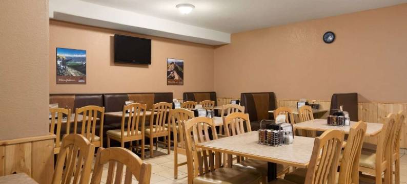 黄金市华美达酒店(Ramada Limited Golden)图片