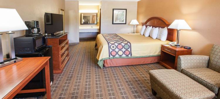 柯林顿温德姆速 8 酒店(Super 8 by Wyndham Clinton)图片