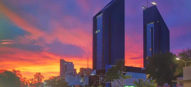 波旁中央公园酒店(Central Park Hotel by Bourbon)图片