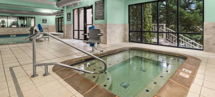 博塞尔假日酒店及套房(Holiday Inn & Suites Bothell)图片