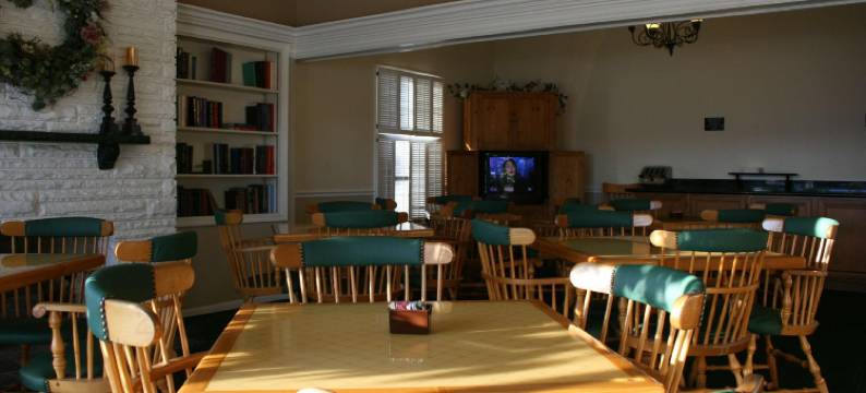 罗克福德高山假日酒店和套房(Alpine Inn & Suites Rockford)图片