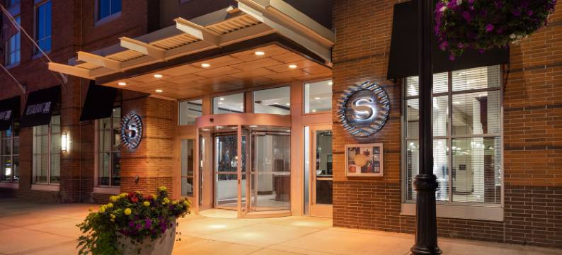 德卢斯喜来登酒店(Sheraton Duluth Hotel)图片