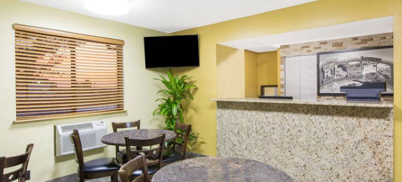 南帕速8酒店(Super 8 by Wyndham Nampa)图片