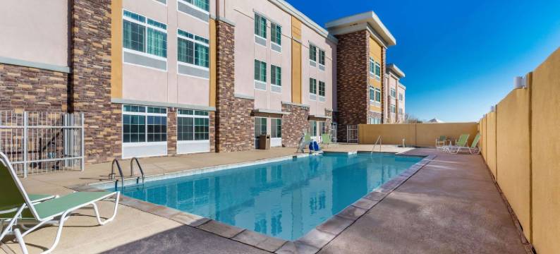 莫纳汉斯拉昆塔温德姆套房酒店(La Quinta Inn & Suites by Wyndham Monahans)图片