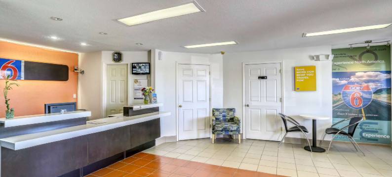 迪克森6号汽车旅馆(Motel 6 Dickson, TN)图片