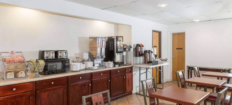 帕诺滩速8酒店(Super 8 by Wyndham Pompano Beach)图片