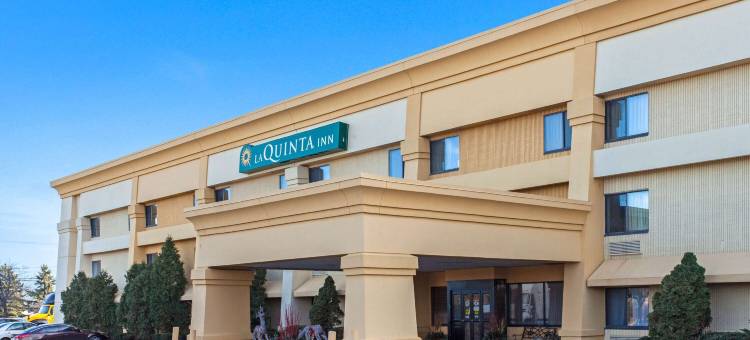 密尔沃基机场奥克里克拉昆塔温德姆酒店(La Quinta Inn by Wyndham Milwaukee Airport / Oak Creek)图片