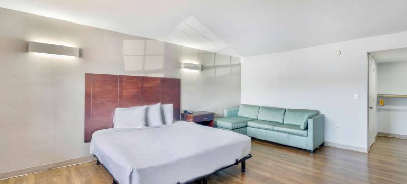 弗吉尼亚瀑布教堂 - 阿灵顿大道 6 号汽车旅馆(Motel 6 Falls Church, VA - Arlington Boulevard)图片