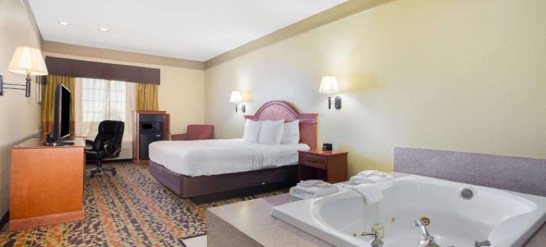 贝尔顿南坦普尔拉昆塔温德姆套房酒店(La Quinta Inn & Suites by Wyndham Belton - Temple South)图片