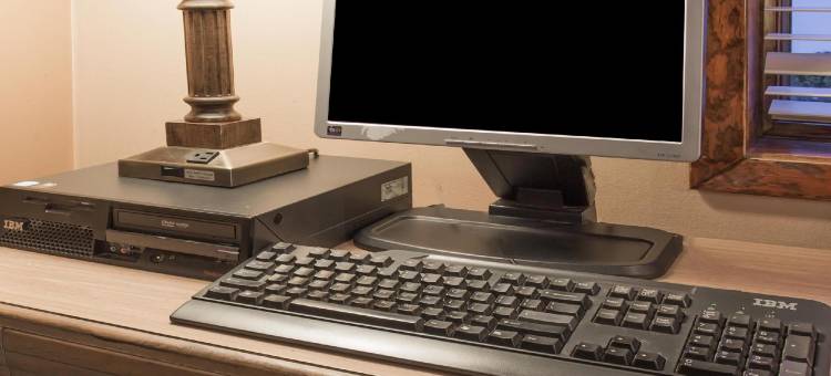 西艾利斯-密尔沃基戴斯酒店(Days Inn by Wyndham West Allis/Milwaukee)图片