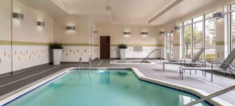 阿克伦费尔劳恩万枫酒店及套房(Fairfield Inn & Suites Akron Fairlawn)图片