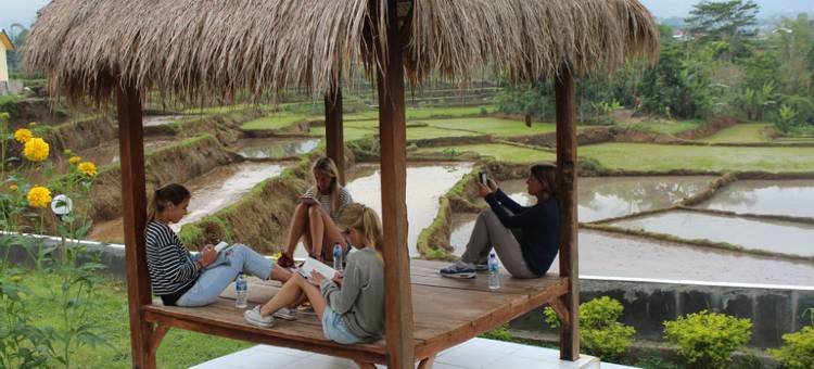 FX72鲁滕酒店(FX 72 Ruteng Hotel)图片