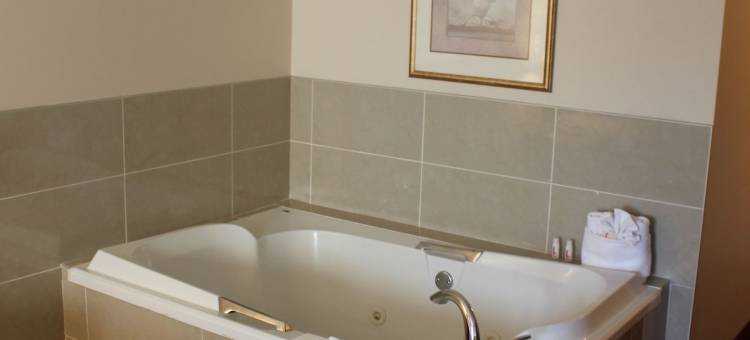 品质酒店及套房埃德蒙顿国际机场(Quality Inn & Suites Edmonton International Airport)图片