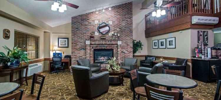 皮奥里亚美吟温德姆酒店(AmericInn by Wyndham Peoria)图片