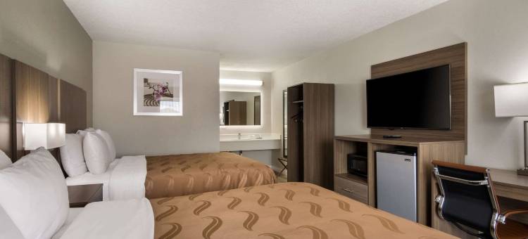 恩波里亚红顶酒店(Quality Inn)图片