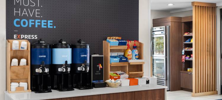 Holiday Inn Express 布拉格堡(Holiday Inn Express Fort Bragg)图片