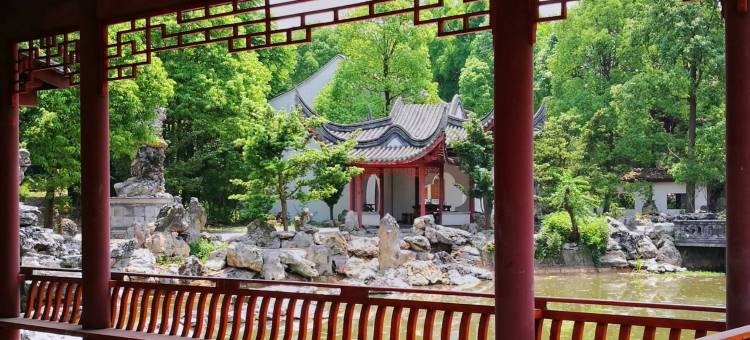 逸趣园民宿(伍富路分店)图片