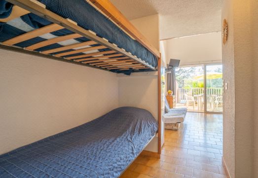 Le Pin Hotel Overview