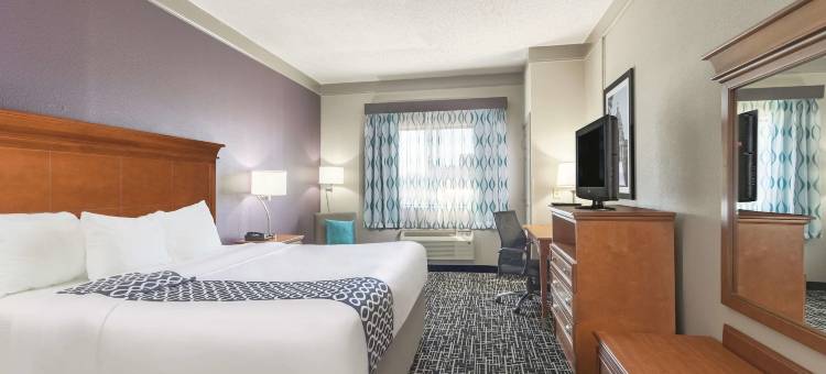 杰克逊机场拉昆塔温德姆套房酒店(La Quinta Inn & Suites by Wyndham Jackson Airport)图片