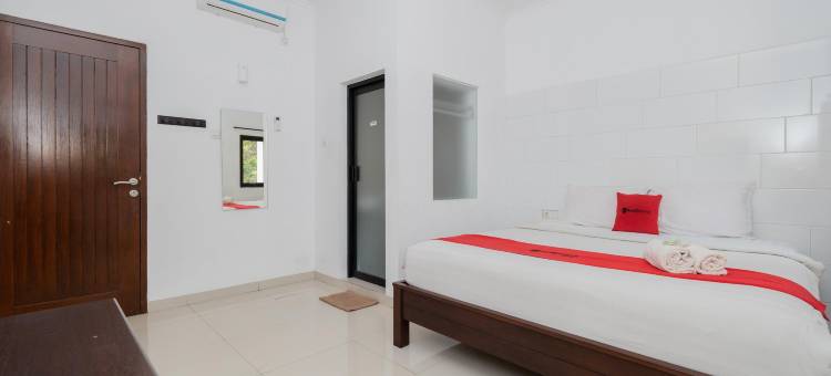 红多兹酒店-近爪哇帖木儿公园(RedDoorz Near Jawa Timur Park 3)图片