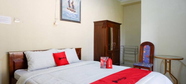 RedDoorz Syariah near Alun Alun Pacitan 2图片