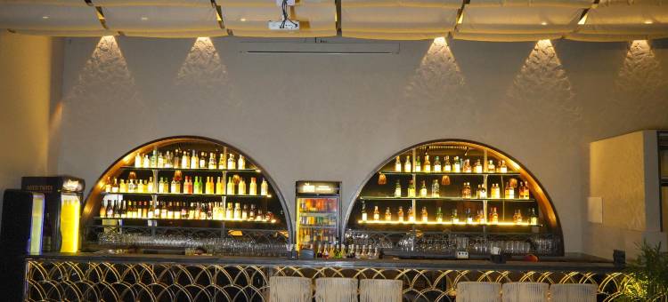 上和上旅馆(Up and above)图片