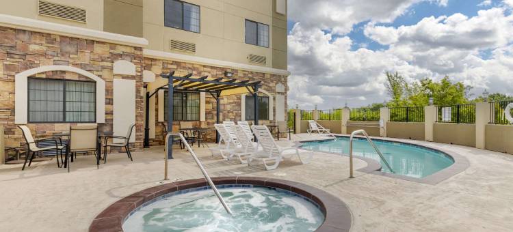 格伦普尔舒适套房酒店(Comfort Inn & Suites Glenpool)图片