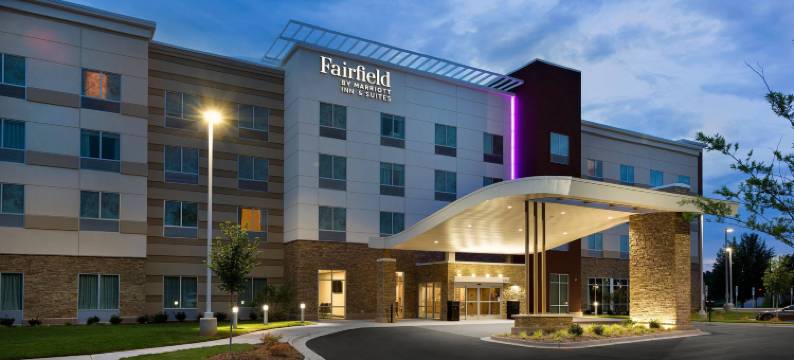斯泰茨维尔万枫酒店及套房(Fairfield Inn & Suites Statesville)图片