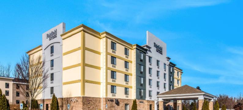格林斯伯勒体育馆区万枫套房酒店(Fairfield Inn & Suites Greensboro Coliseum Area)图片