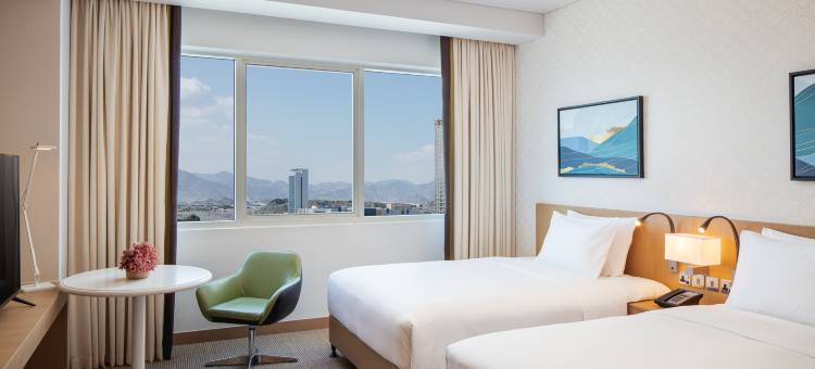 富查伊拉市希尔顿逸林酒店(DoubleTree by Hilton Fujairah City)图片