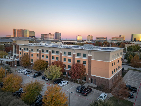 普莱诺弗里斯科坎普里亚酒店