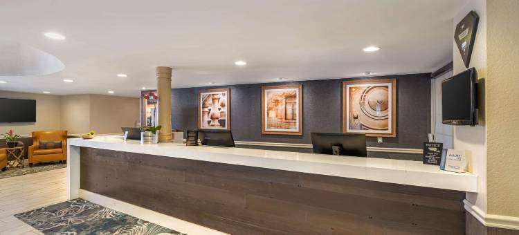 卡宾特里拉贝斯特韦斯特优质酒店(Best Western Plus Carpinteria Inn)图片