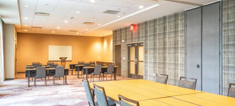 北查尔斯顿万豪万怡酒店(Courtyard Charleston-North Charleston)图片