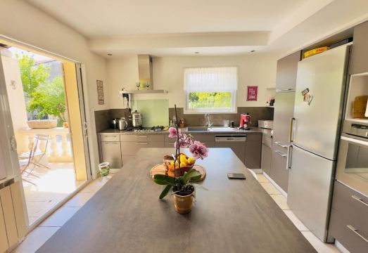 PLEIN COEUR Saint-Rémy de Provence, Villa JELOD, swimming pool, garden not overlooked. Hotel Overview