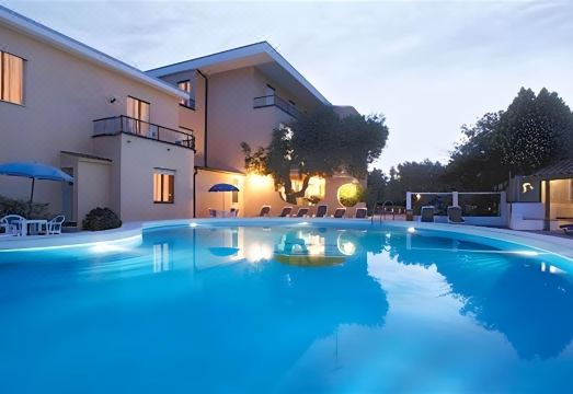 Hotel AmericaHotel Overview