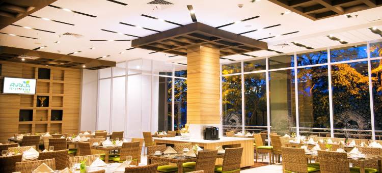 Ayola First Point Hotel图片
