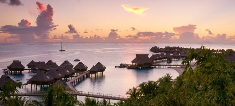 康莱德博拉博拉岛酒店(Conrad Bora Bora Nui)图片