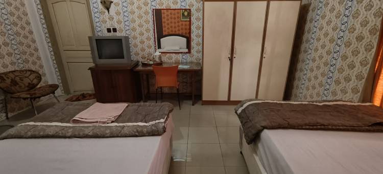 O酒店哈马劳伊斯兰旅馆靠近布罗莫岛步行桥(Hotel O Wisma Hamalau SyariahNearPulau Bromo Pedestrian Bridge)图片