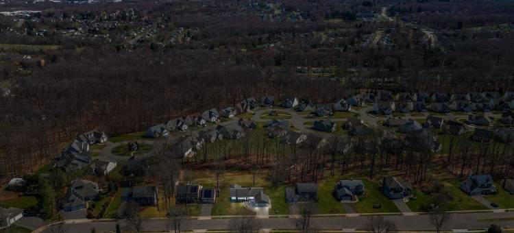 Open Concept Living and Cozy Ambiance - Inviting Spacious Haven图片