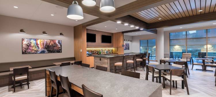 Fairfield Inn & Suites Houston Memorial City Area图片