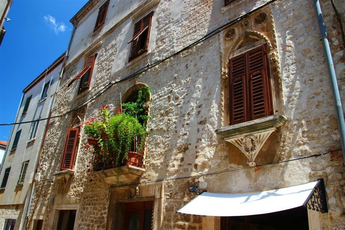 Central Apartments Integrated Hotel Over view