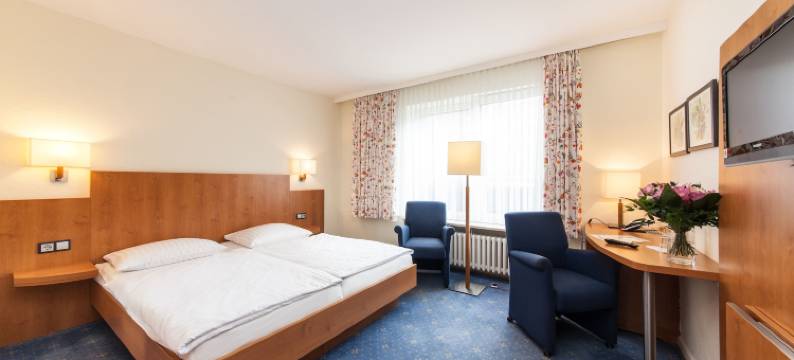 埃尔姆霍恩的三冠酒店(Hotel Drei Kronen Elmshorn)图片