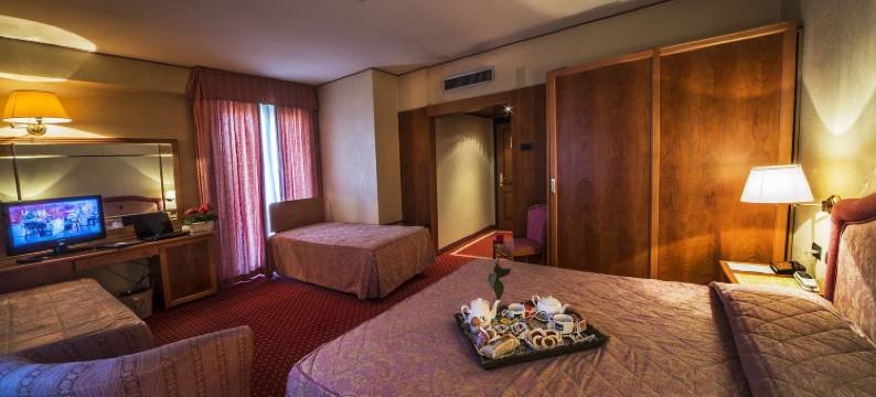 达诺酒店(Hotel Valdarno)图片