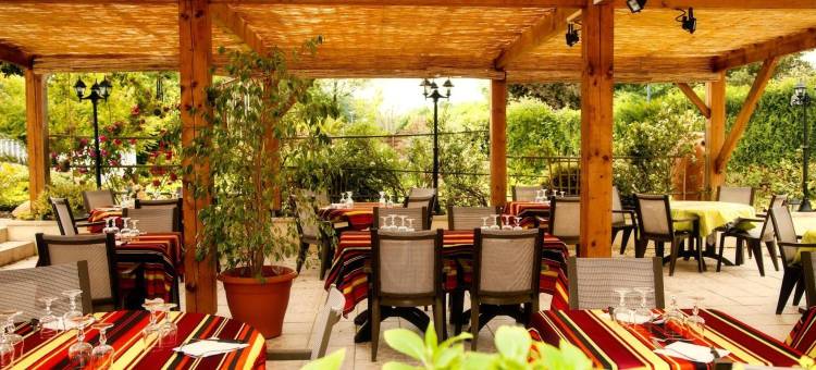 奥福德布瓦酒店(Au Feu de Bois)图片